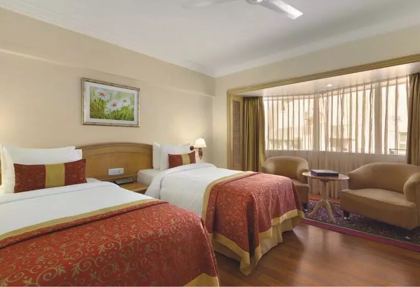 Hotel Ramada Plaza By Wyndham Palm Grove