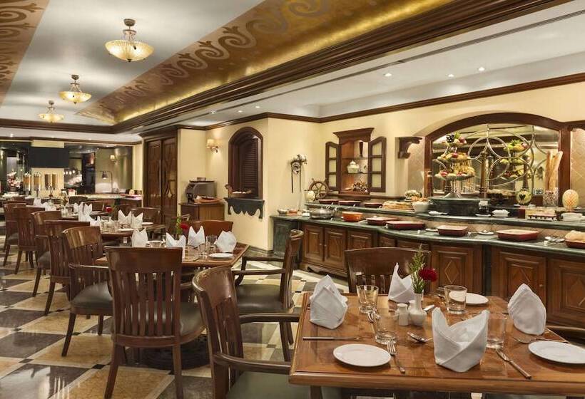 فندق Ramada Plaza By Wyndham Palm Grove