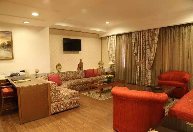 호텔 The Ashok, New Delhi