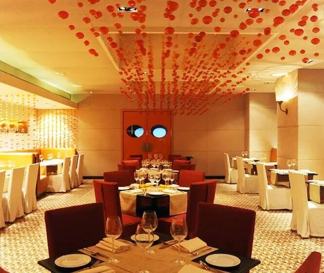 هتل The Park Kolkata