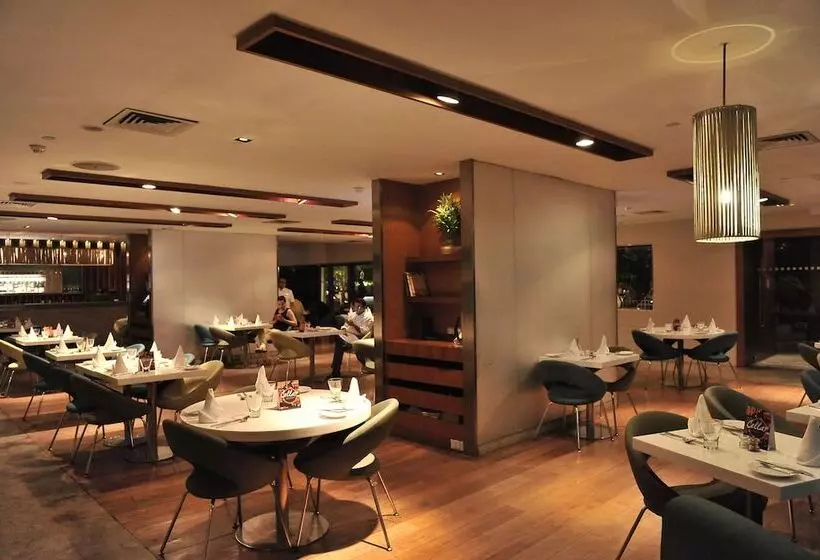 هتل The Park Kolkata