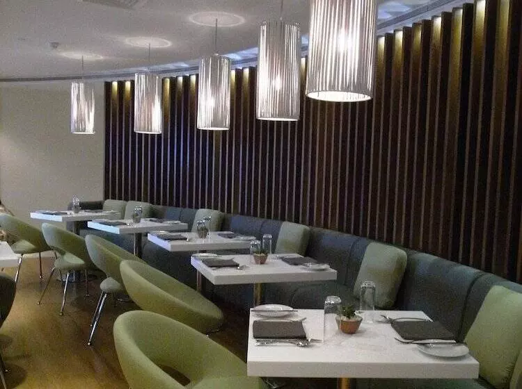 هتل The Park Kolkata