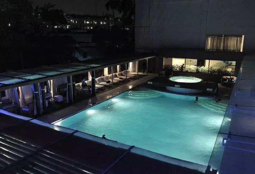 هتل The Park Kolkata