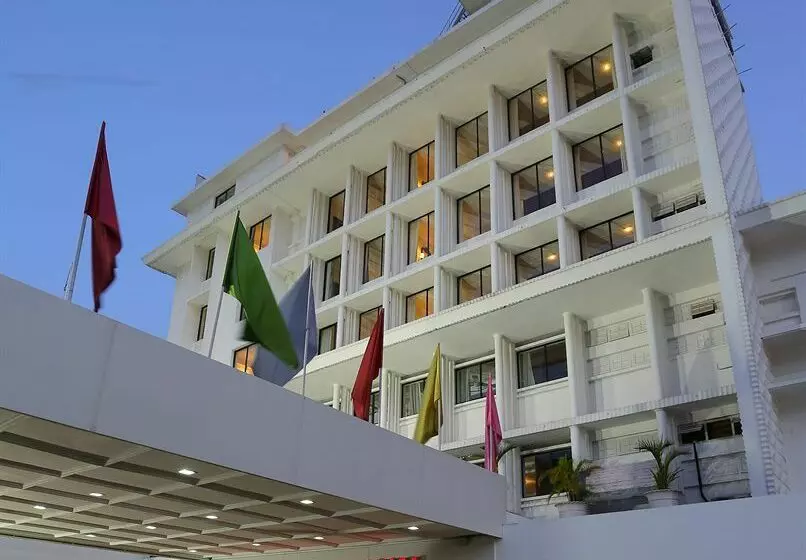 فندق The International