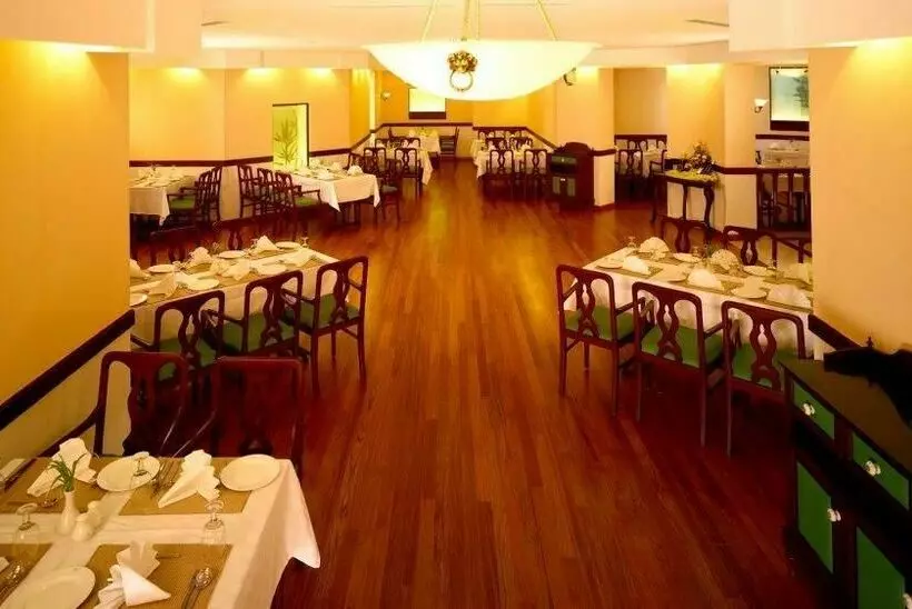 فندق The International