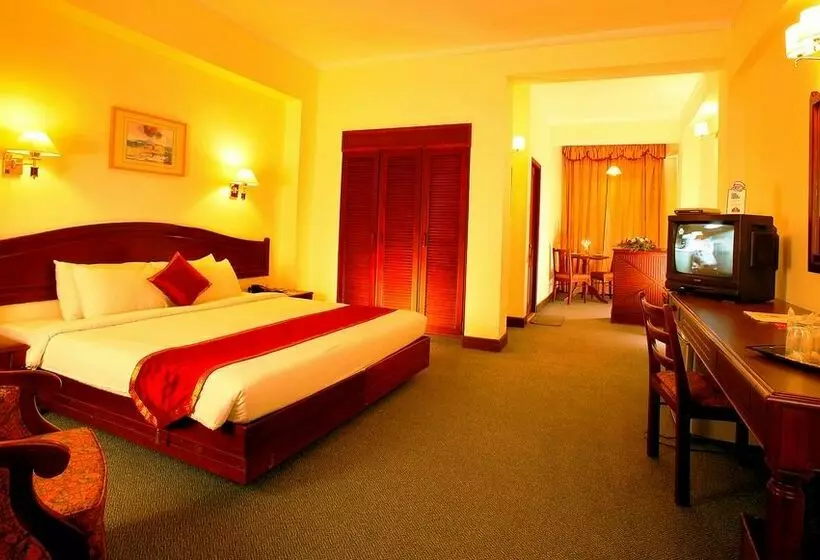 فندق The International