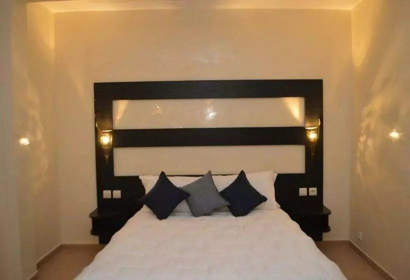 Anezi Tower Hotel & Anezi Apartments