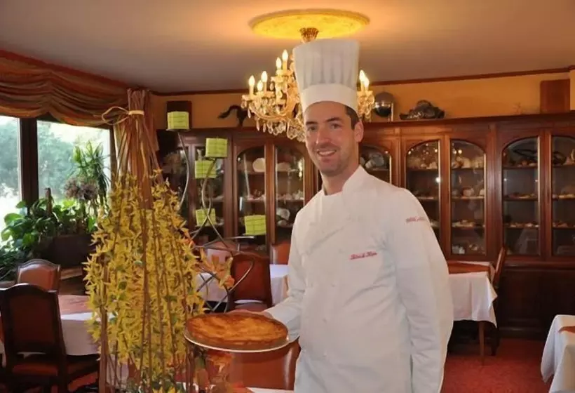 هتل Hostellerie Val Fleuri