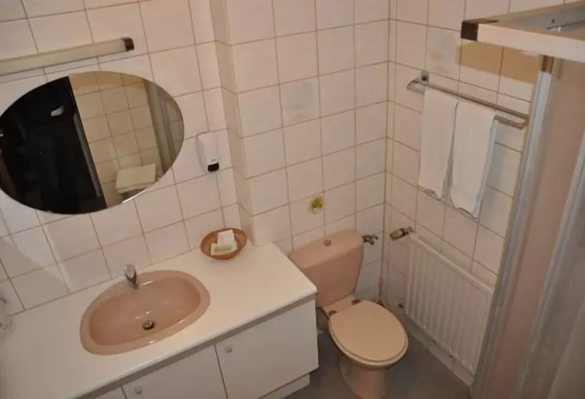 هتل Hostellerie Val Fleuri