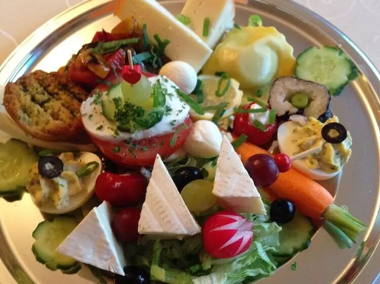 هتل Hostellerie Val Fleuri