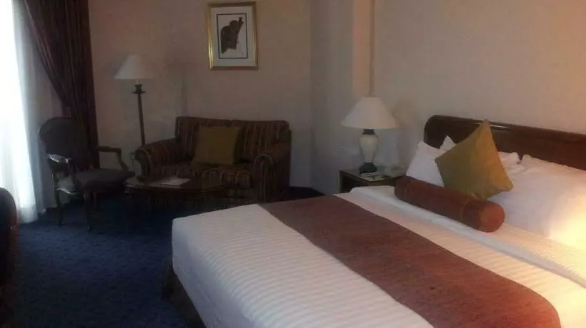 هتل Safir International