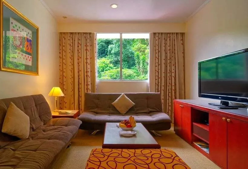 Hotelli Shangri La Kota Kinabalu