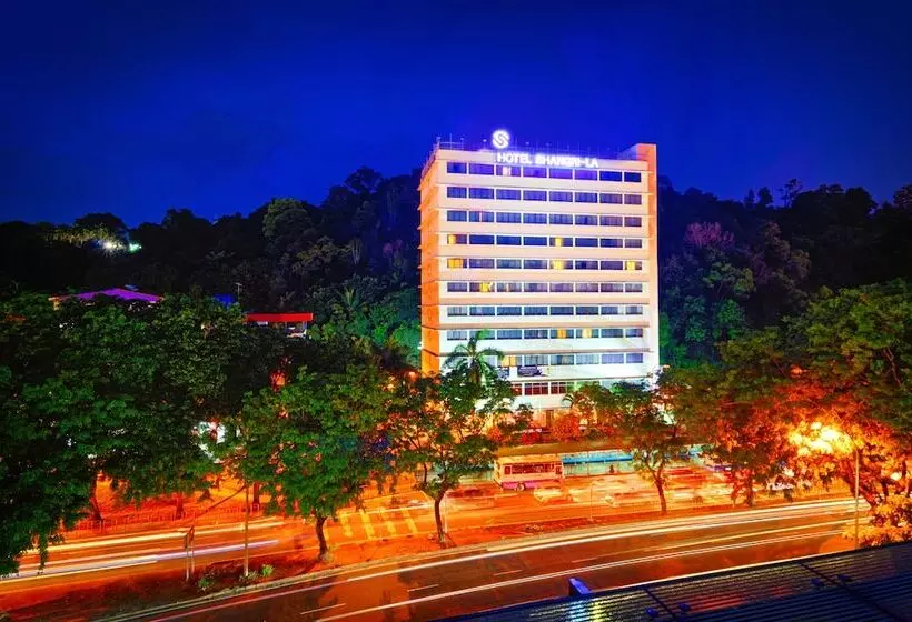 Hotelli Shangri La Kota Kinabalu