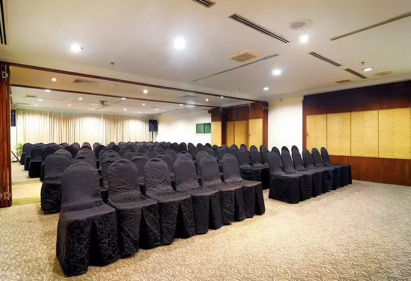 Hotelli Shangri La Kota Kinabalu