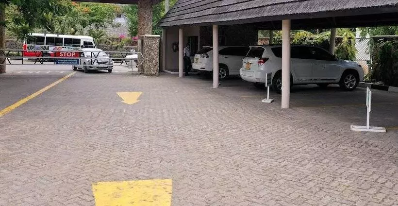 Travellers Beach Hotel & Club