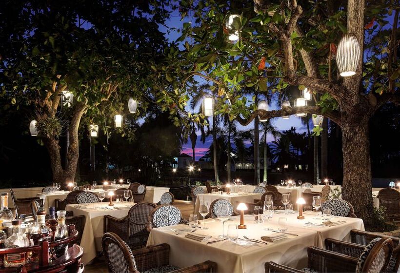 استراحتگاه Half Moon