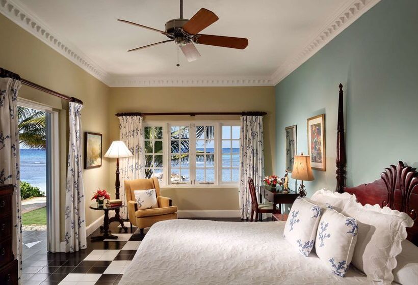 استراحتگاه Half Moon