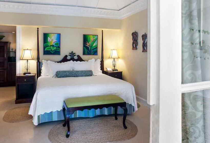 استراحتگاه Half Moon