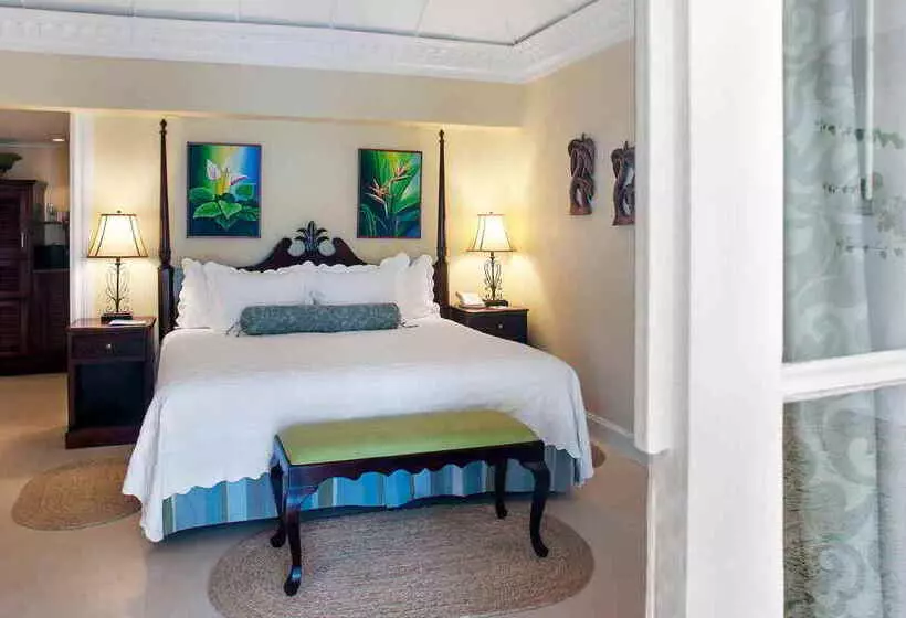 استراحتگاه Half Moon