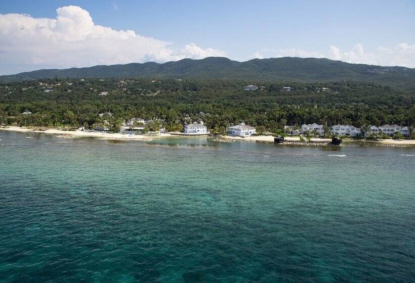 استراحتگاه Half Moon