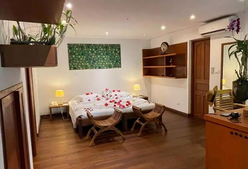 Gangehi Island Resort & Spa