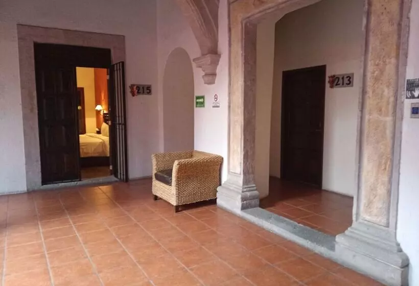 Отель Alameda Centro Historico