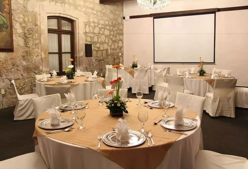 Отель Alameda Centro Historico