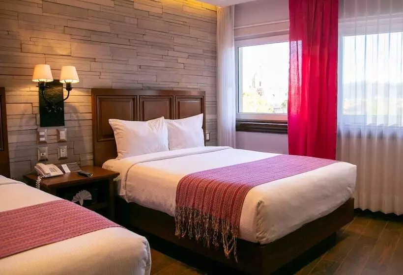 Отель Alameda Centro Historico