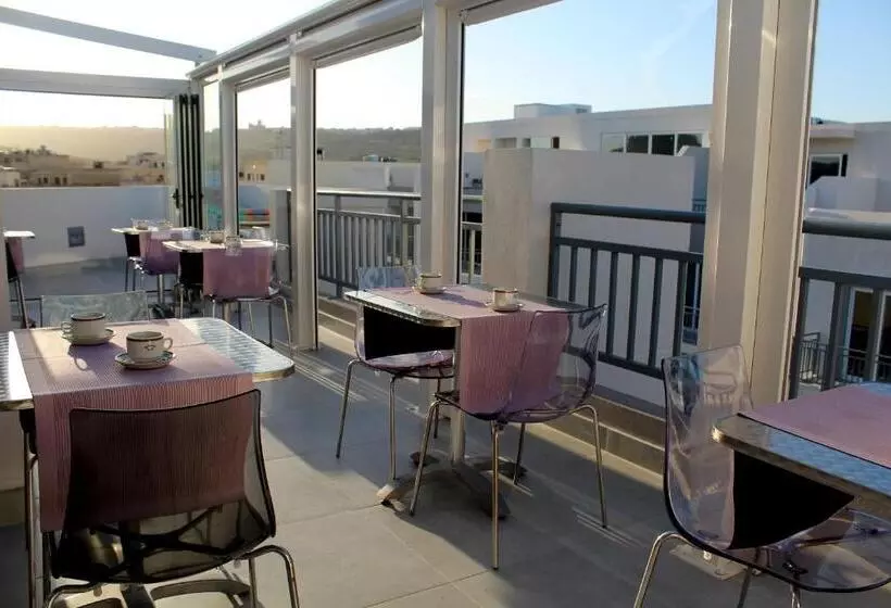 هتل Atlantis Lodge