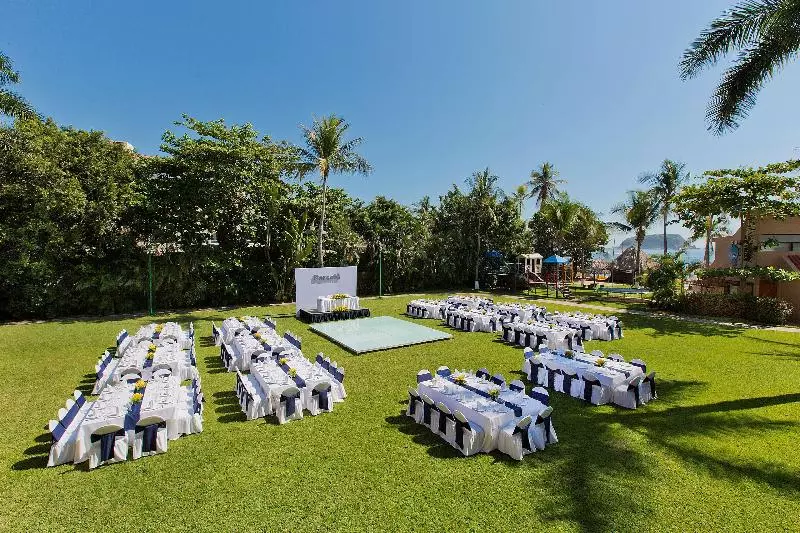 Hotel Barceló Huatulco - All Inclusive