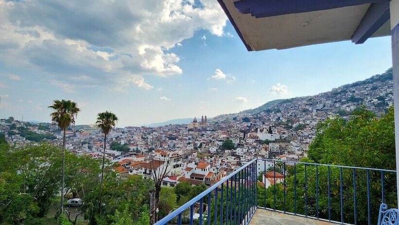 فندق De La Borda