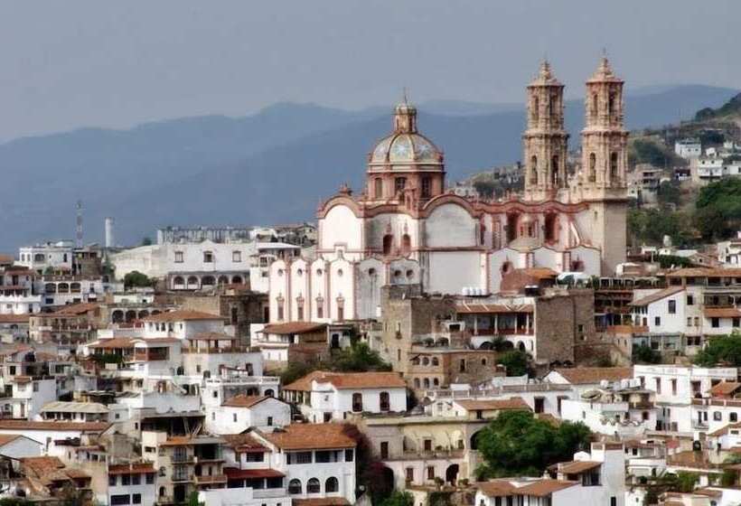 فندق De La Borda