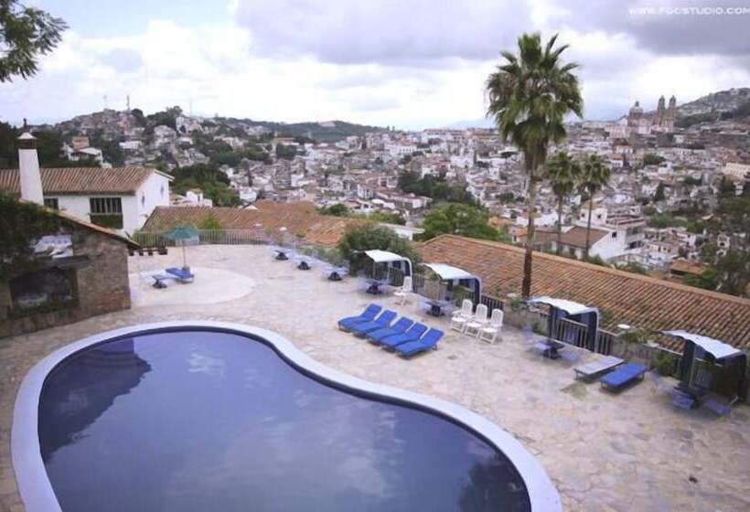 فندق De La Borda