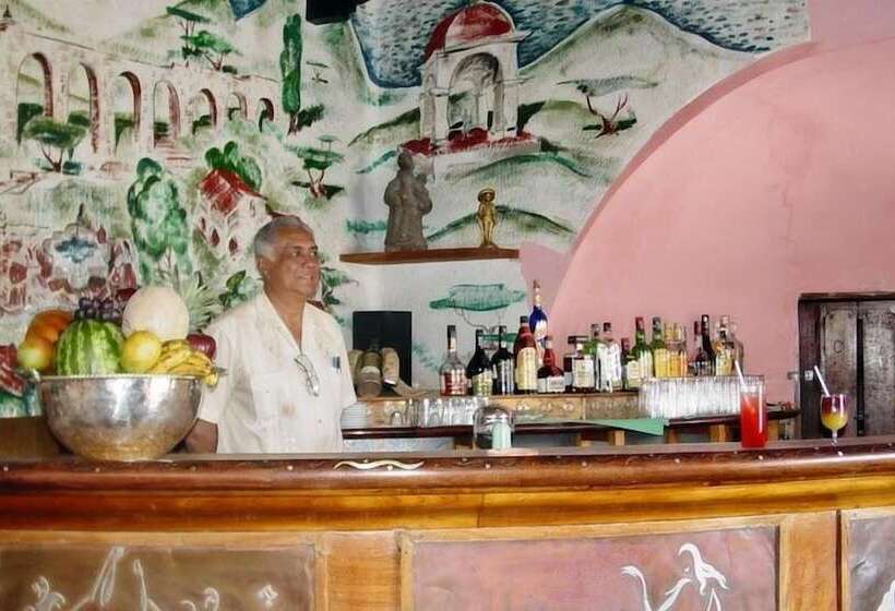 فندق De La Borda