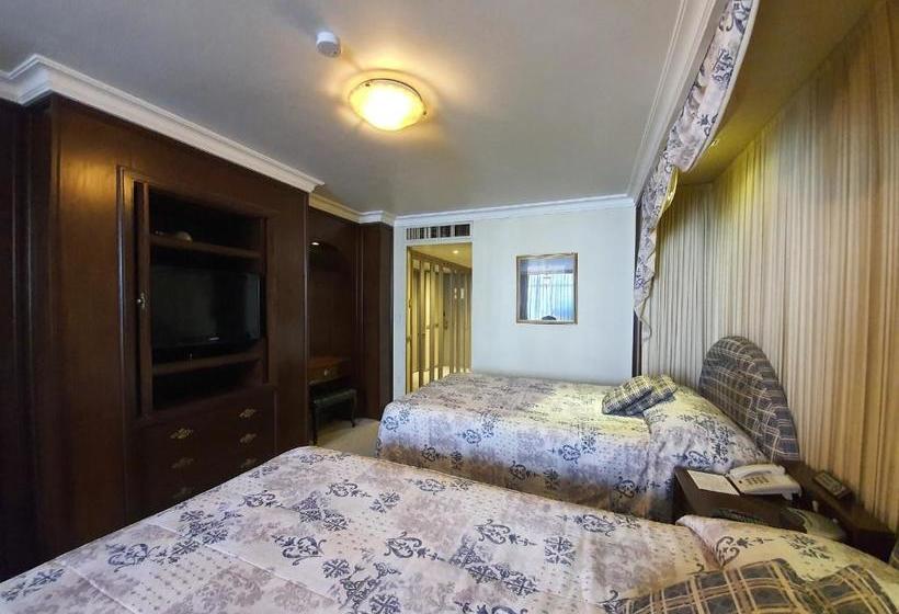 هتل Capital O La Estancia