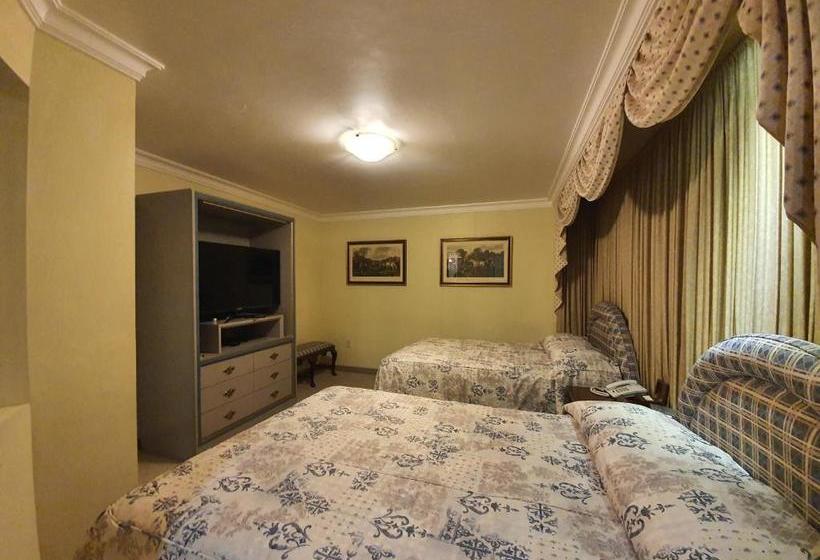 هتل Capital O La Estancia