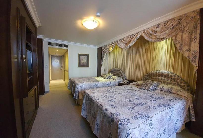 هتل Capital O La Estancia