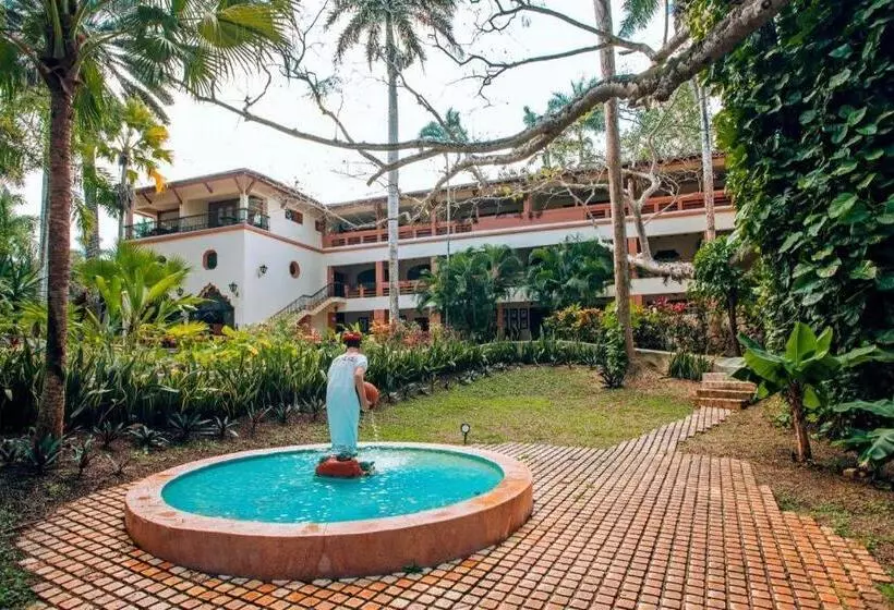 Mayaland Hotel & Bungalows