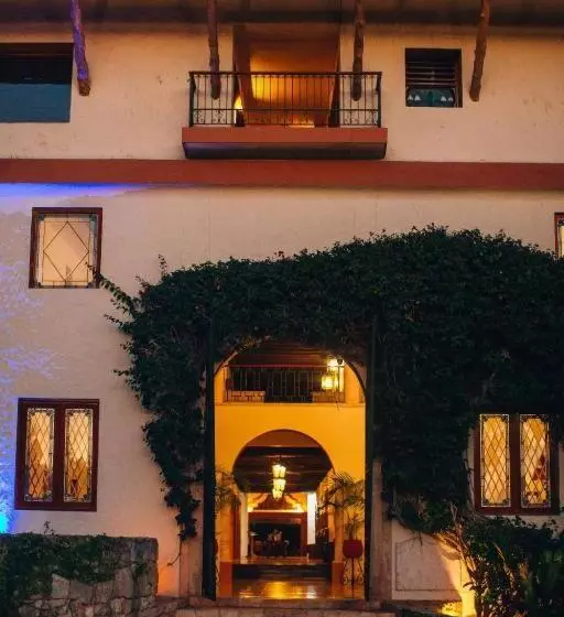 Mayaland Hotel & Bungalows