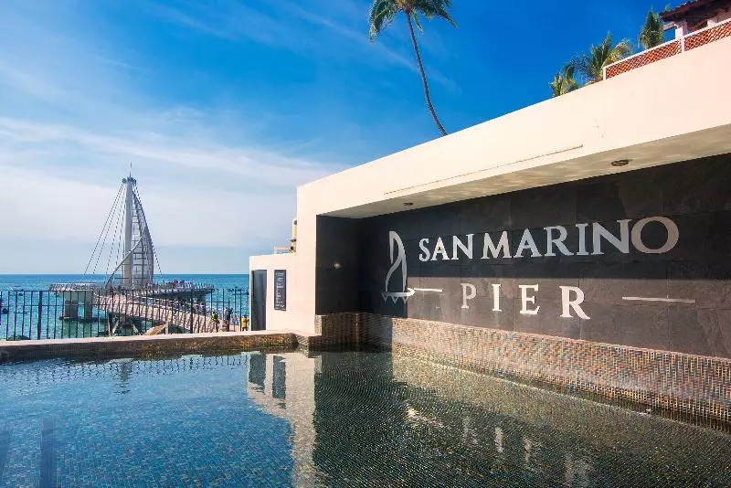 Отель Delfin Pv Beach Resort