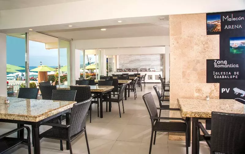 Отель Delfin Pv Beach Resort