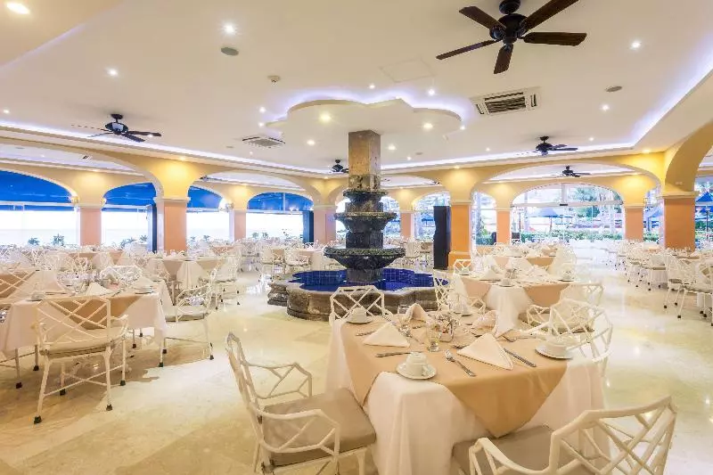 Resort Otel Barcelo Puerto Vallarta  All Inclusive