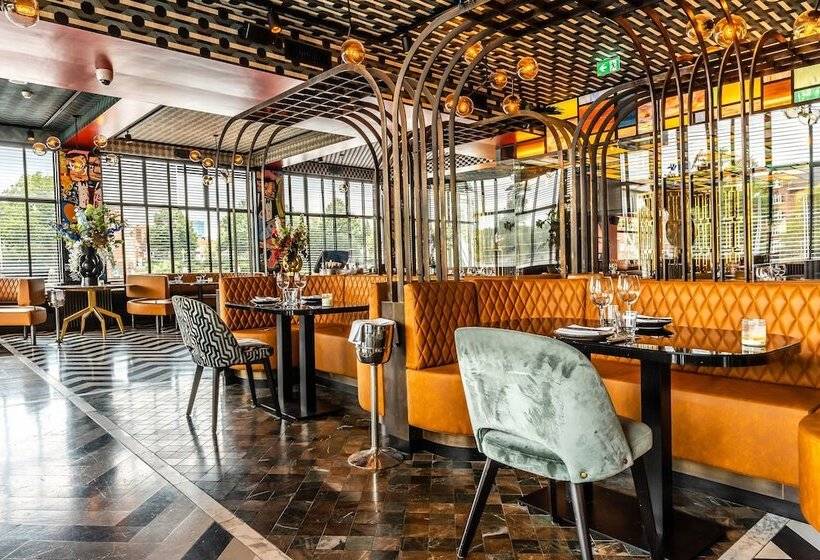 Apollo Hotel Amsterdam, A Tribute Portfolio