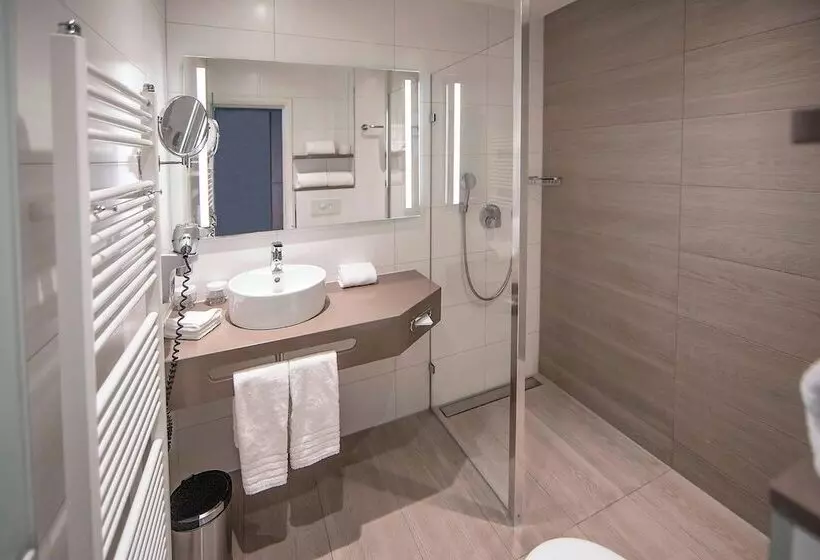 Apollo Hotel Amsterdam, A Tribute Portfolio