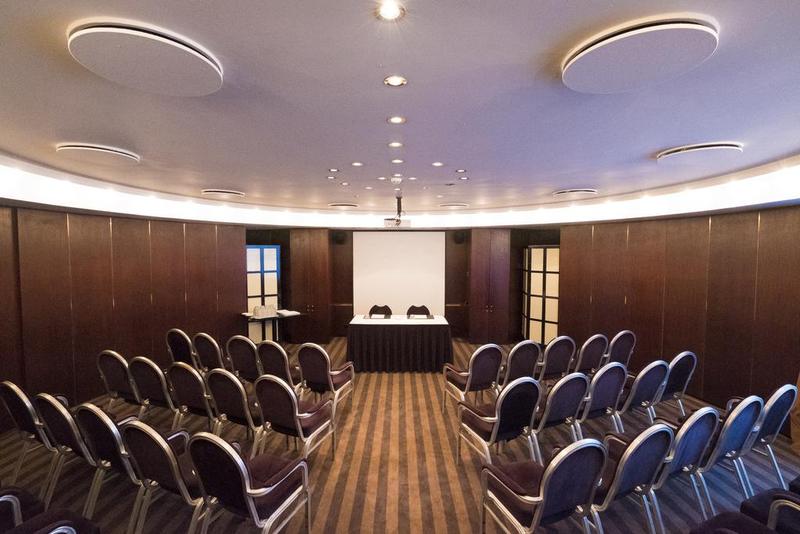 Apollo Hotel Amsterdam, A Tribute Portfolio