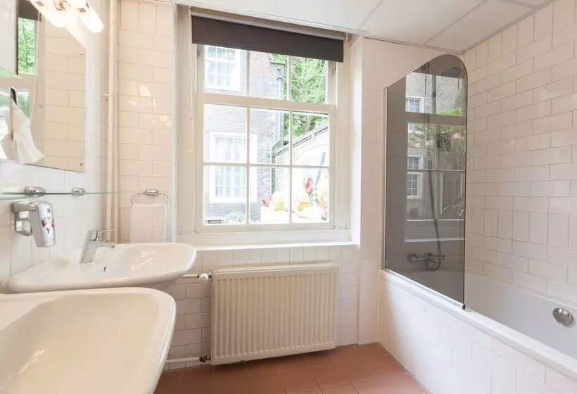 Grand Museum Hotel, Bw Signature Collection