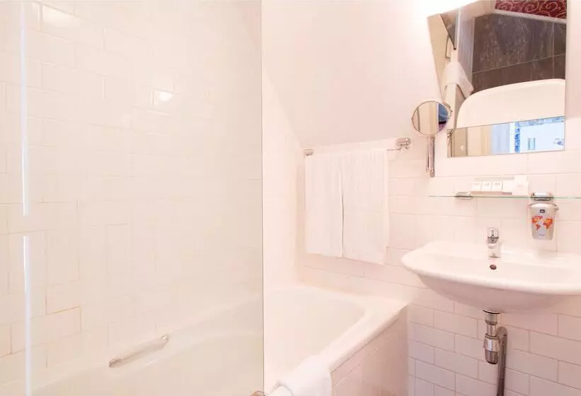 Grand Museum Hotel, Bw Signature Collection