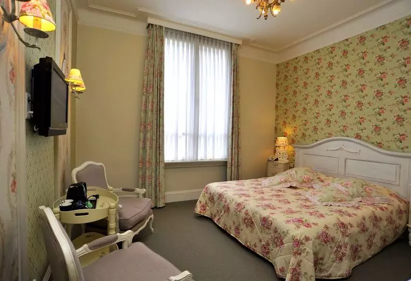 酒店 Golden Tulip West Ende