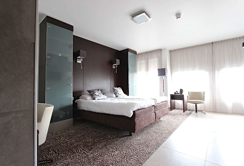 ホテル Golden Tulip West Ende