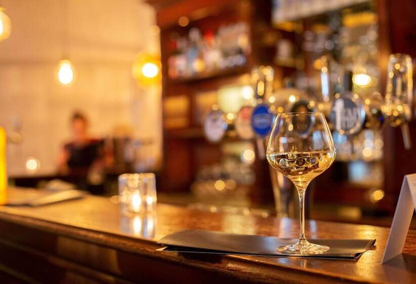 ホテル Golden Tulip West Ende